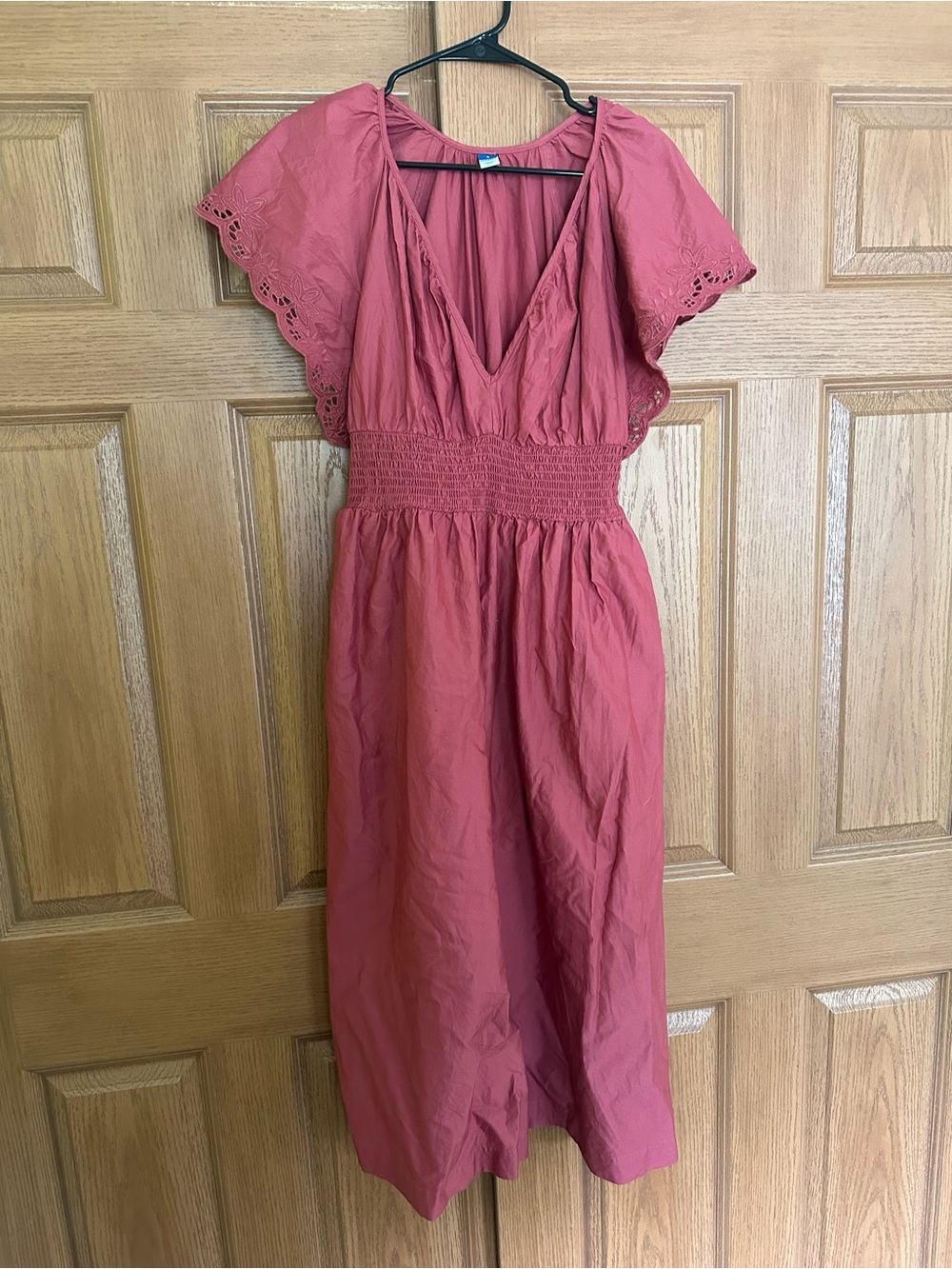 Old Navy Rose-Mauve Flutter Sleeve V-Neck Midi Dress